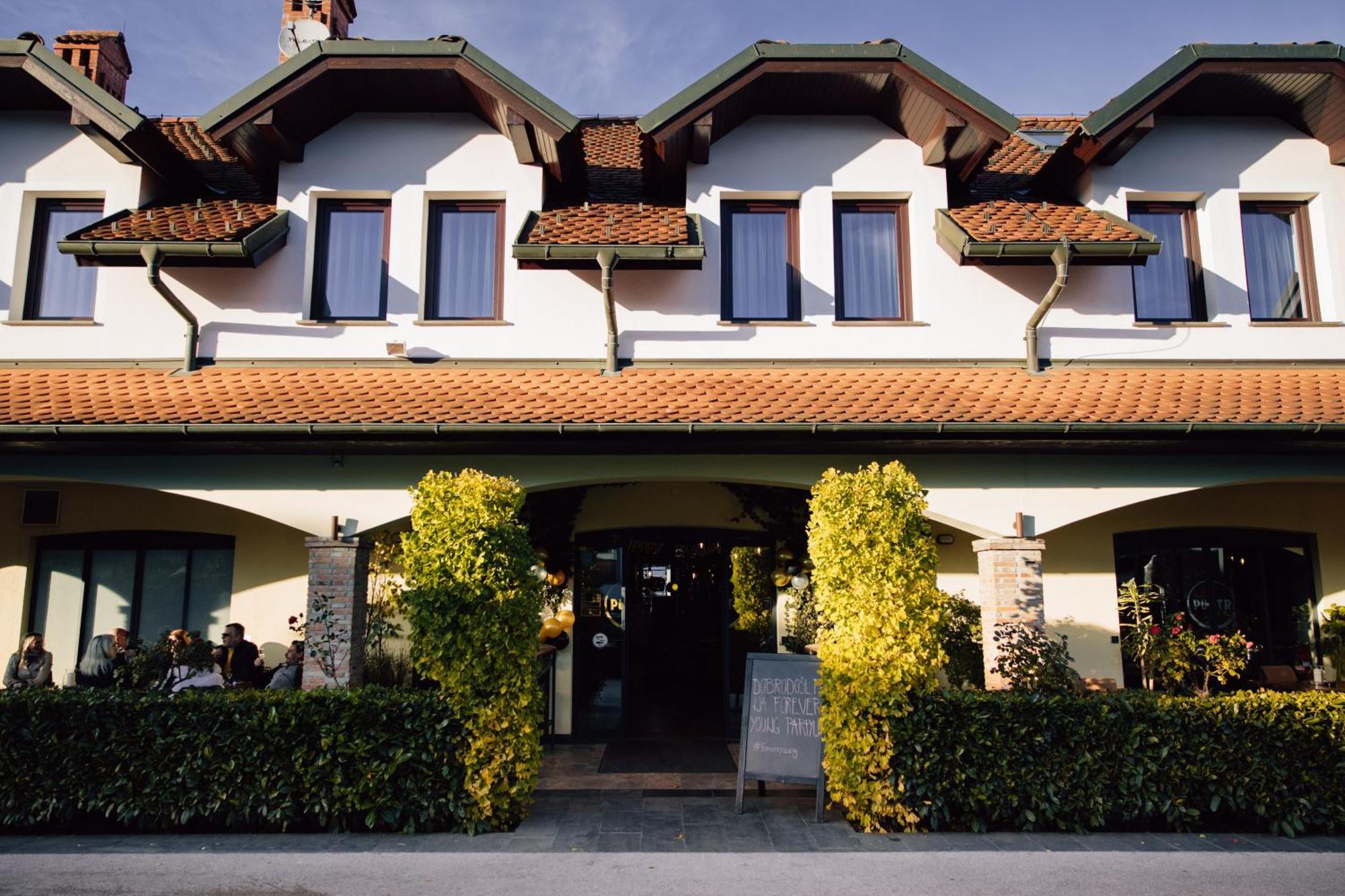 Bed and Breakfast Hisa Putr Trzin Exterior foto